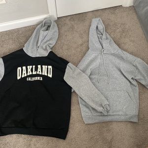 •2 sweatshirts for the price of 1!!! •Size Small Womens